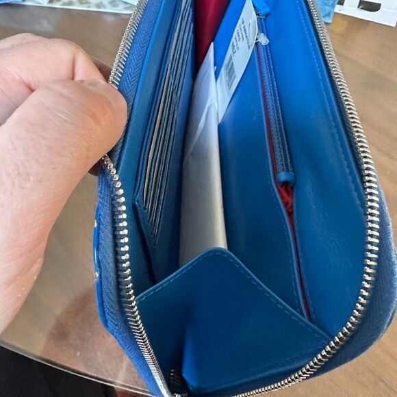 AUTHENTIC Chanel dark blue, lipstick, wristlet patent leather clutch with strap. - Picture 8 of 9